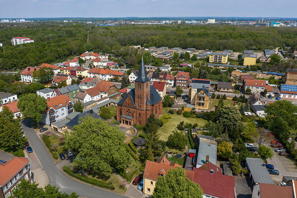Bild vergrößern: Sandersdorf - Kirche St. Marien - Luftaufnahme