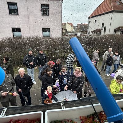 Bild vergrößern: Impression vom Karnevalsumzug in Sandersdorf am 11. Februar 2024