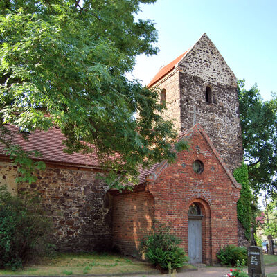 Bild vergrößern: Die Spätromanische Kirche von Köckern