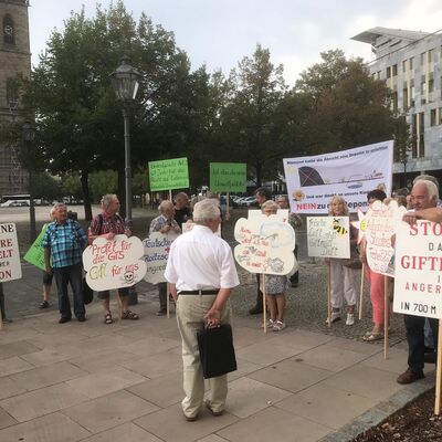 Bild vergrößern: Bürgerinitiative Pro Roitzsch zur Demo am 29.08.2019 vor dem Landtag in Magdeburg