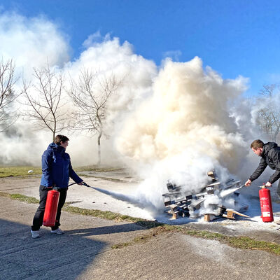 Bild vergrößern: Dann kam schwereres Geschütz zum Einsatz.