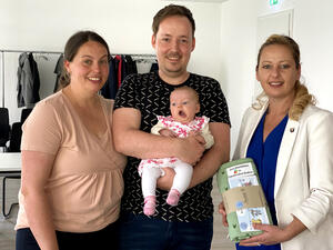 Familie Riedel mit der kleinen Merle Marie