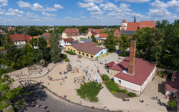 Bild vergrößern: Grundschule und Hort Brehna