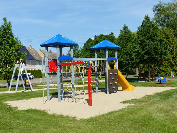 Bild vergrößern: Spielplatz Glebitzsch Friendensplatz