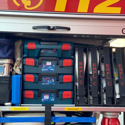 Bild vergrößern: Feuerwehr Heideloh - Ausstattung mit allerhand Werkzeug