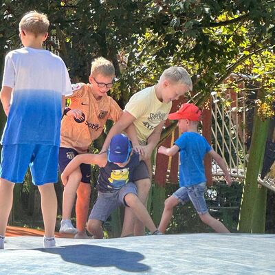 Bild vergrößern: Feuerwehr Renneritz - AUsflug mit der Kinder- und Jugendfeuerwehr in den Sonnenlandpark 2023