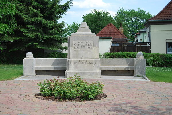Bild vergrößern: Kriegerdenkmal Zscherndorf