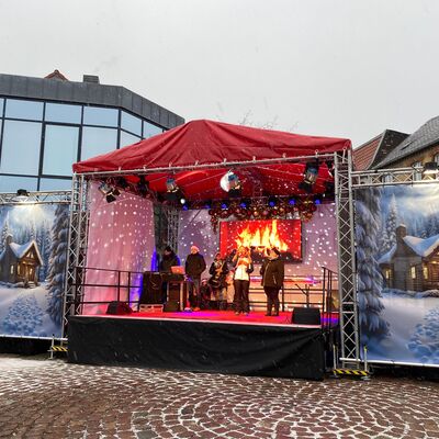 Bild vergrößern: Eröffnungsimpressionen vom Weihnachtsmarkt Sandersdorf-Brehna 2024