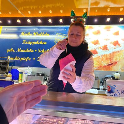 Bild vergrößern: Eröffnungsimpressionen vom Weihnachtsmarkt Sandersdorf-Brehna 2024