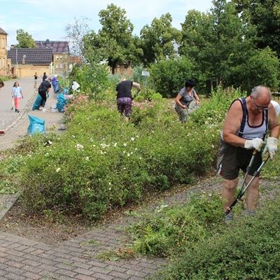 Bild vergrößern: Impression von der Arbeit des Heimatvereins Ramsin