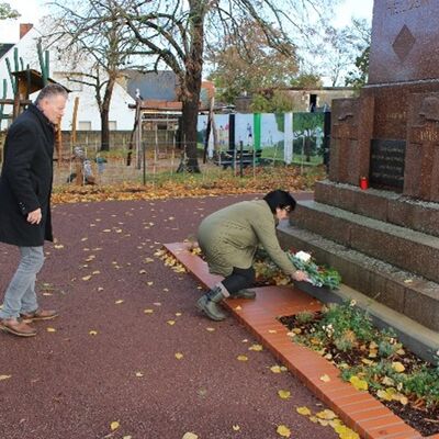 Bild vergrößern: Impression von der Arbeit des Heimatvereins Ramsin