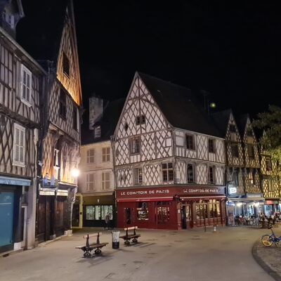 Bild vergrößern: Städtepartnerschaft - Treffen 2024 - mit geplantem Besuch der französischen Stadt Bourges