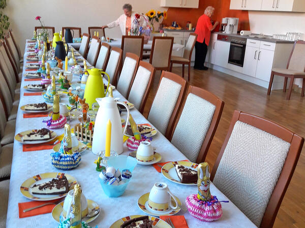 Im Clubhaus Petersroda feiern die Seniorinenn und Senioren Ostern