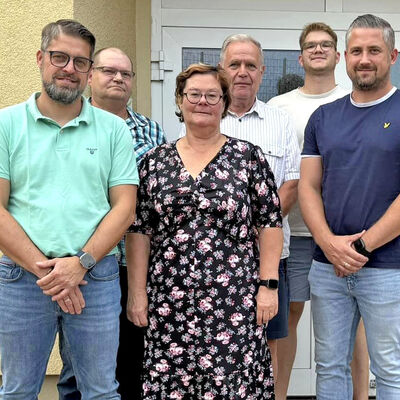 Bild vergrößern: Ortschaftsrat Zscherndorf: Dr. Eric Römbach, Olaf Köhler, Dr. Petra Bergholz, Udo Mölle,Yannik Kugler und Fabien Zepper (v.l.n.r.)