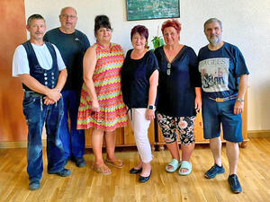 Bild vergrößern: Ortschaftsrat Petersroda: Heiko Hoffmann, Fred Bayer, Claudia Bzyl, Simone Engefehr, Heike Seebach, Wilhelm Fink  (v.l.n.r.)