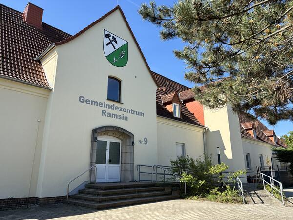 Bild vergrößern: Gemeindezentrum Ramsin