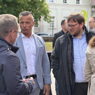 Bild vergrößern: Impressionen von der Übergabe des Fördermittelbescheids