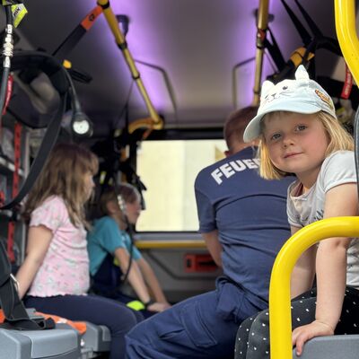 Bild vergrößern: Impression zur feierlichen Schlüsselübergabe der Fahrzeughalle Roitzsch und des HLF 20