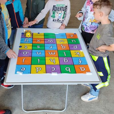 Bild vergrößern: Feuerwehrfest Mit den Beebots durch Europa 9