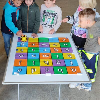 Bild vergrößern: Feuerwehrfest Mit den Beebots durch Europa 19