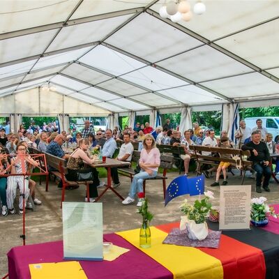 Bild vergrößern: Feststunde20