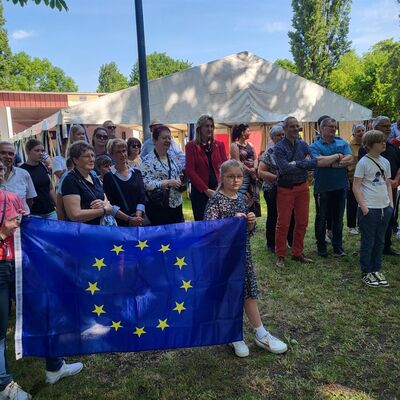 Bild vergrößern: Flaggenlauf14