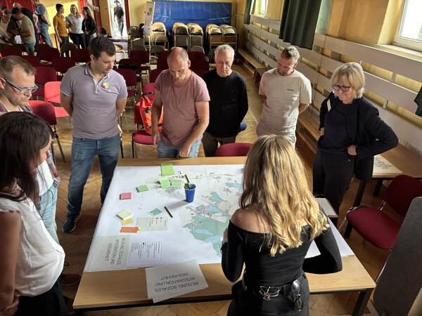 Impressionen von der ISEK Bürgerveranstaltung am 5. August 2025 in Zscherndorf