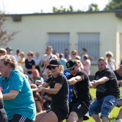 Bild vergr&ouml;&szlig;ern: Impressionen vom Tauziehen