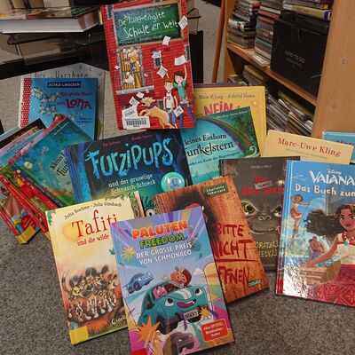 Bild vergrößern: Neuerwerbungen der Bibliothek Sandersdorf Herbst 2025