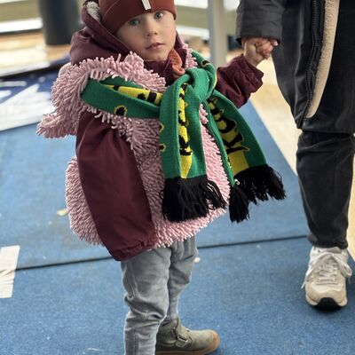 Bild vergrößern: Schlüsselübergabe am 11.11 2025 am Rathaus Sandersdorf