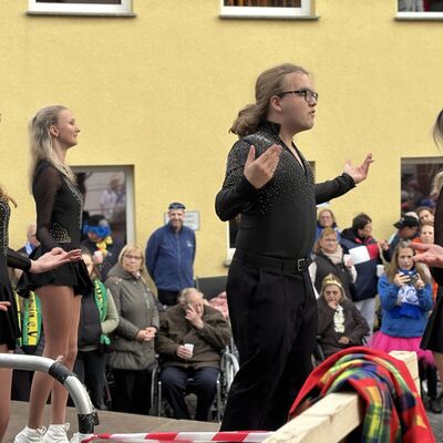 Bild vergrößern: Schlüsselübergabe am 11.11 2025 am Rathaus Sandersdorf