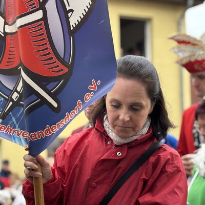 Bild vergrößern: Schlüsselübergabe am 11.11 2025 am Rathaus Sandersdorf