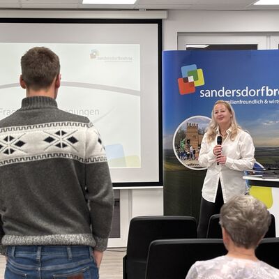 Bild vergr&ouml;&szlig;ern: B&uuml;rgerfragen konnten gleich beantwortet werden.