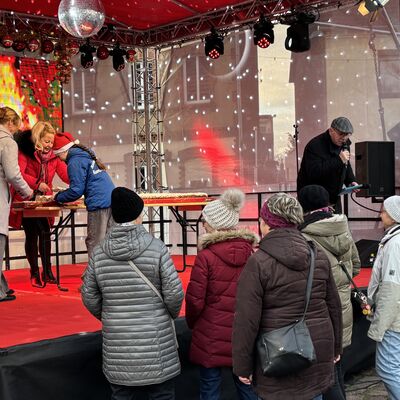 Bild vergr&ouml;&szlig;ern: Impression vom Weihnachtsmarkt Sandersdorf-Brehna 2025