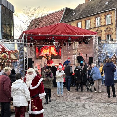 Bild vergr&ouml;&szlig;ern: Impression vom Weihnachtsmarkt Sandersdorf-Brehna 2025
