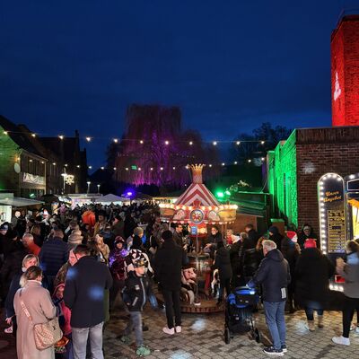 Bild vergr&ouml;&szlig;ern: Impression vom Weihnachtsmarkt Sandersdorf-Brehna 2025