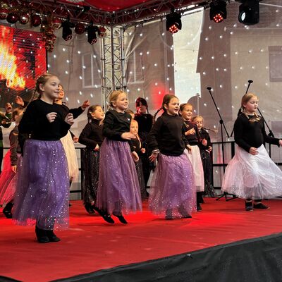 Bild vergr&ouml;&szlig;ern: Impression vom Weihnachtsmarkt Sandersdorf 2025