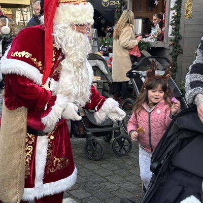 Bild vergr&ouml;&szlig;ern: Impression vom Weihnachtsmarkt Sandersdorf 2025