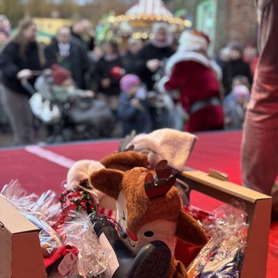 Bild vergr&ouml;&szlig;ern: Impression vom Weihnachtsmarkt Sandersdorf 2025