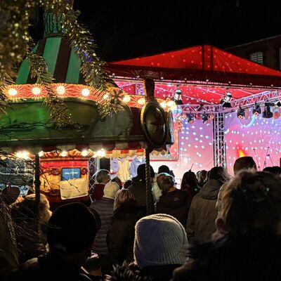 Bild vergr&ouml;&szlig;ern: Impression vom Weihnachtsmarkt Sandersdorf 2025