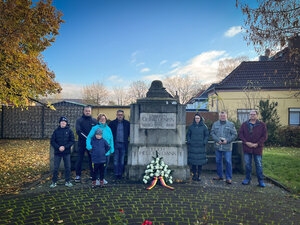 Bild vergr&ouml;&szlig;ern: Kriegerdenkmal in Zscherndorf Bild
