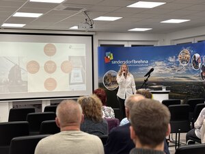 Bild vergr&ouml;&szlig;ern: Einwohnerversammlung Bild 4