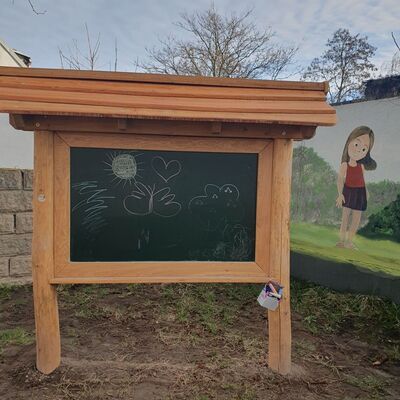 Maltafel in Ramsin installiert im M&auml;rz 2026