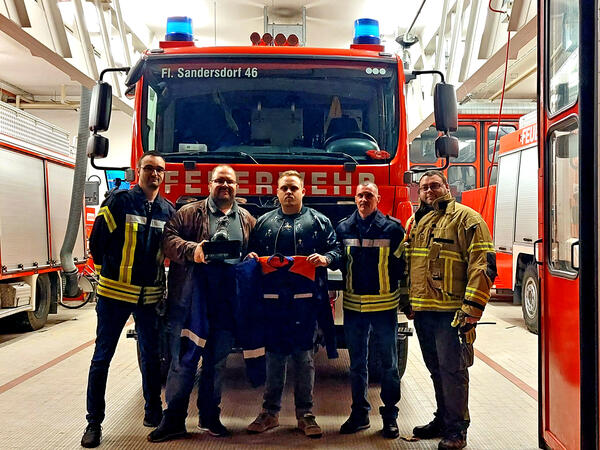 Neue Bekleidung fr die Jugendfeuerwehr Sandersdorf