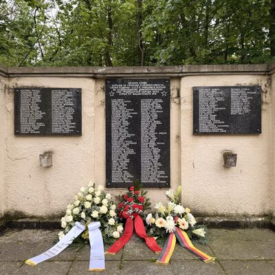 Bild vergr&ouml;&szlig;ern: 81. Gedenktag zum Kriegsende in Zscherndorf