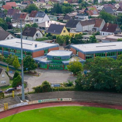 Bild vergr&ouml;&szlig;ern: 2025-Stadtansicht-Drohnenaufnahme